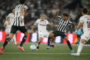 Siga-o-placar-de-Botafogo-x-Fluminense-pelo-Brasileirao-em-scaled